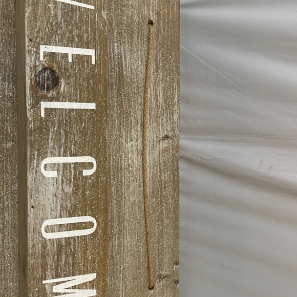 Rustic welcome wall hanging for mail, keys, dog leashes, etc - Picture 3 of 12